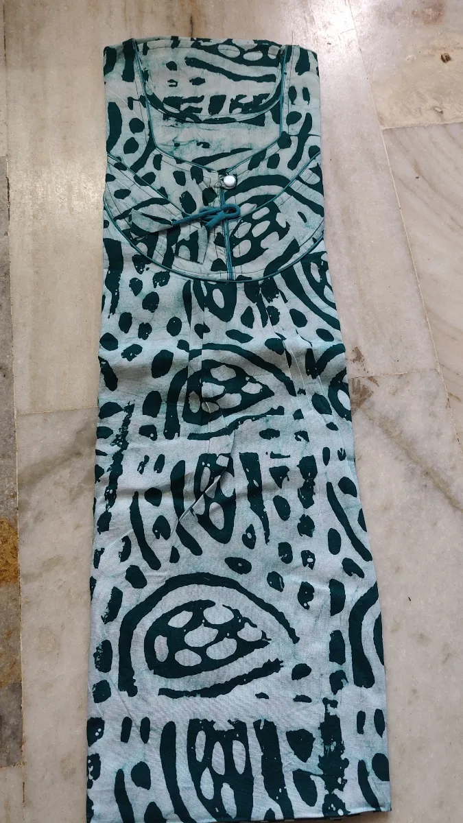 Batic nighties 2 - Image 1