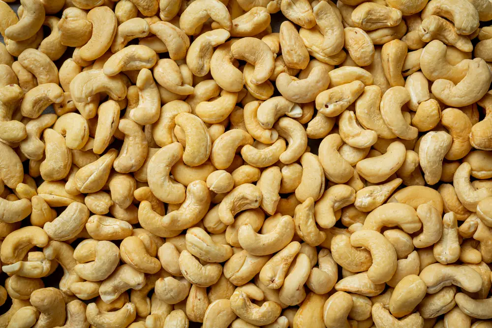 Super Jumbo Cashew - Image 1